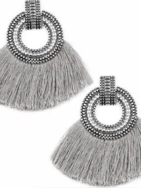 12 paparazzi Earrings